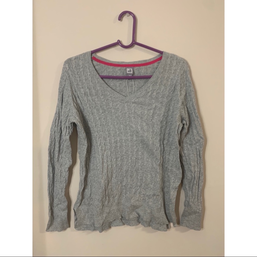 NWOT Long Sleeve V-Neck Sweater